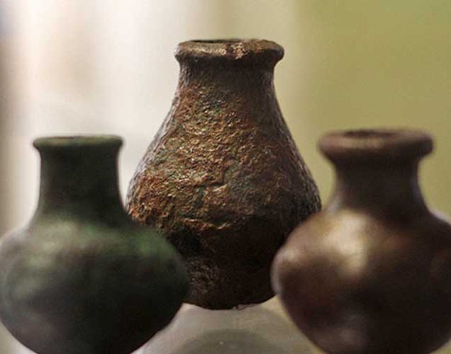 ظروف قدیمی موجود در موزه آذربایجان