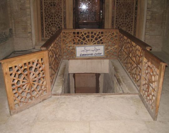 ورودی سردابه گنبد سلطانیه