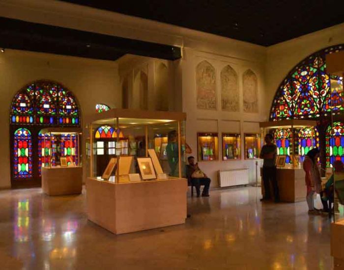 موزه خوشنویسی داخل کاخ چهلستون قزوین